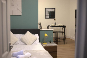 Spacious City Centre Studio Apartment